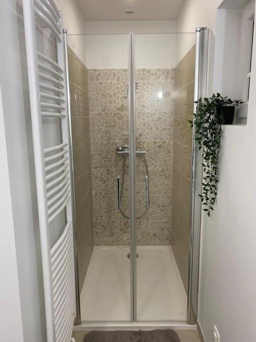 Appart Renove En Duplex Avec Terrasse Et Garage Bouleurs Bagian luar foto